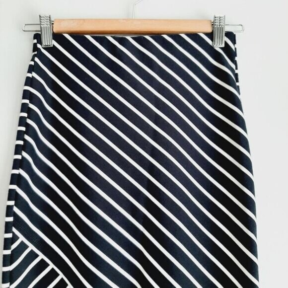 ZARA Soft Ponte Knit Pull-On Asymmetric Pencil Skirt Stripe Pattern B&W Sz S - Picture 2 of 10
